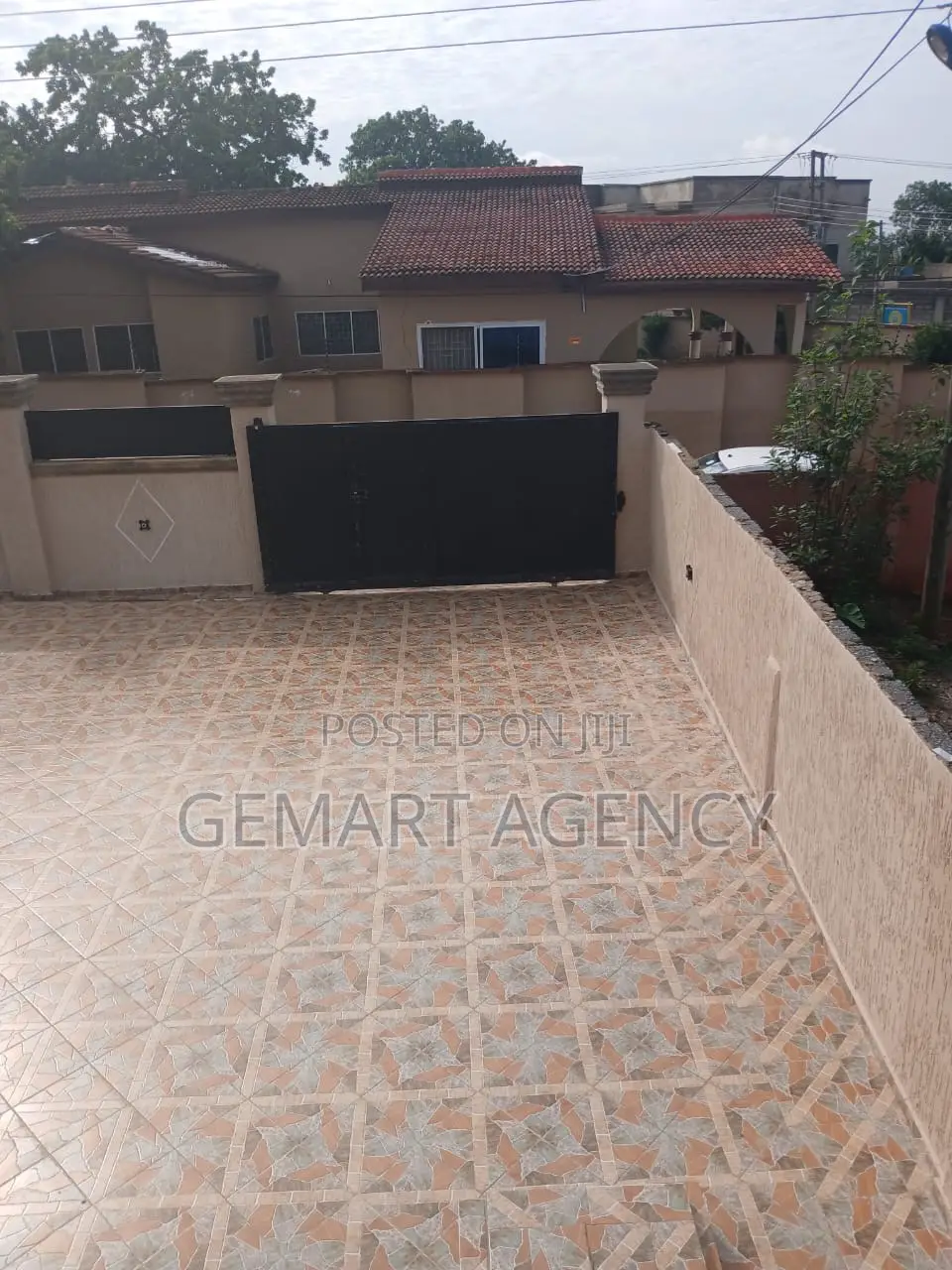 2bdrm Apartment in Taifa Arow Junction for rent