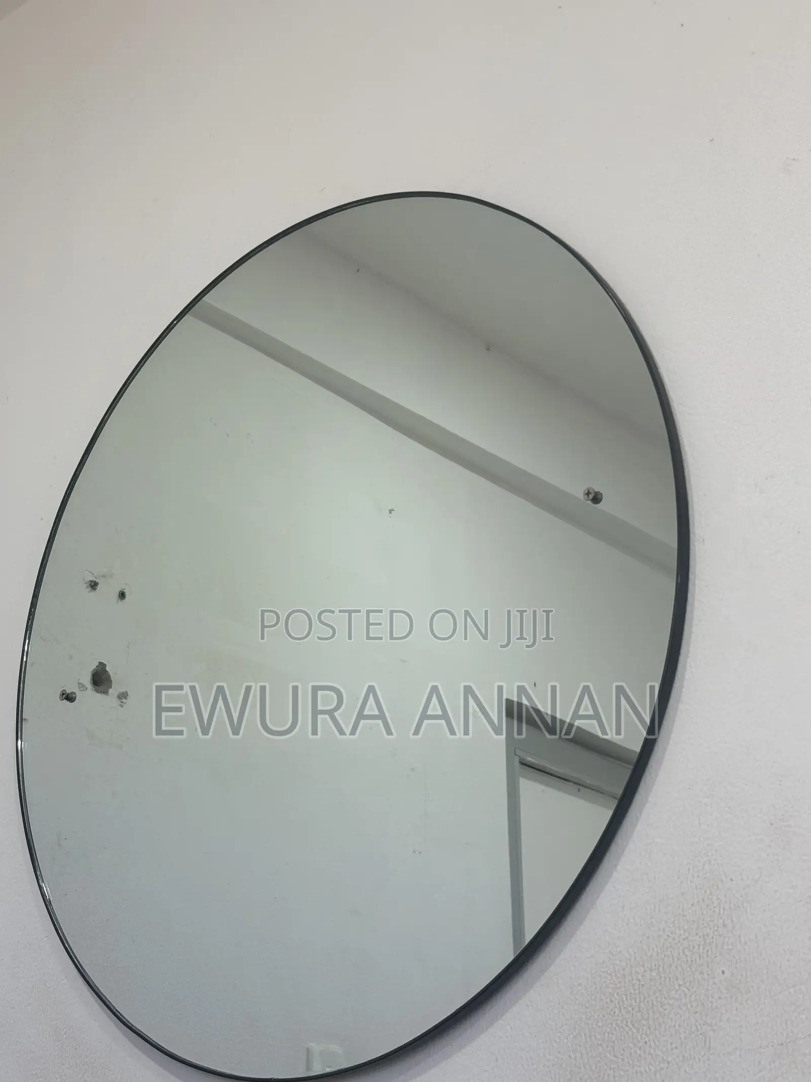 Round Wall Mirror – Black Frame