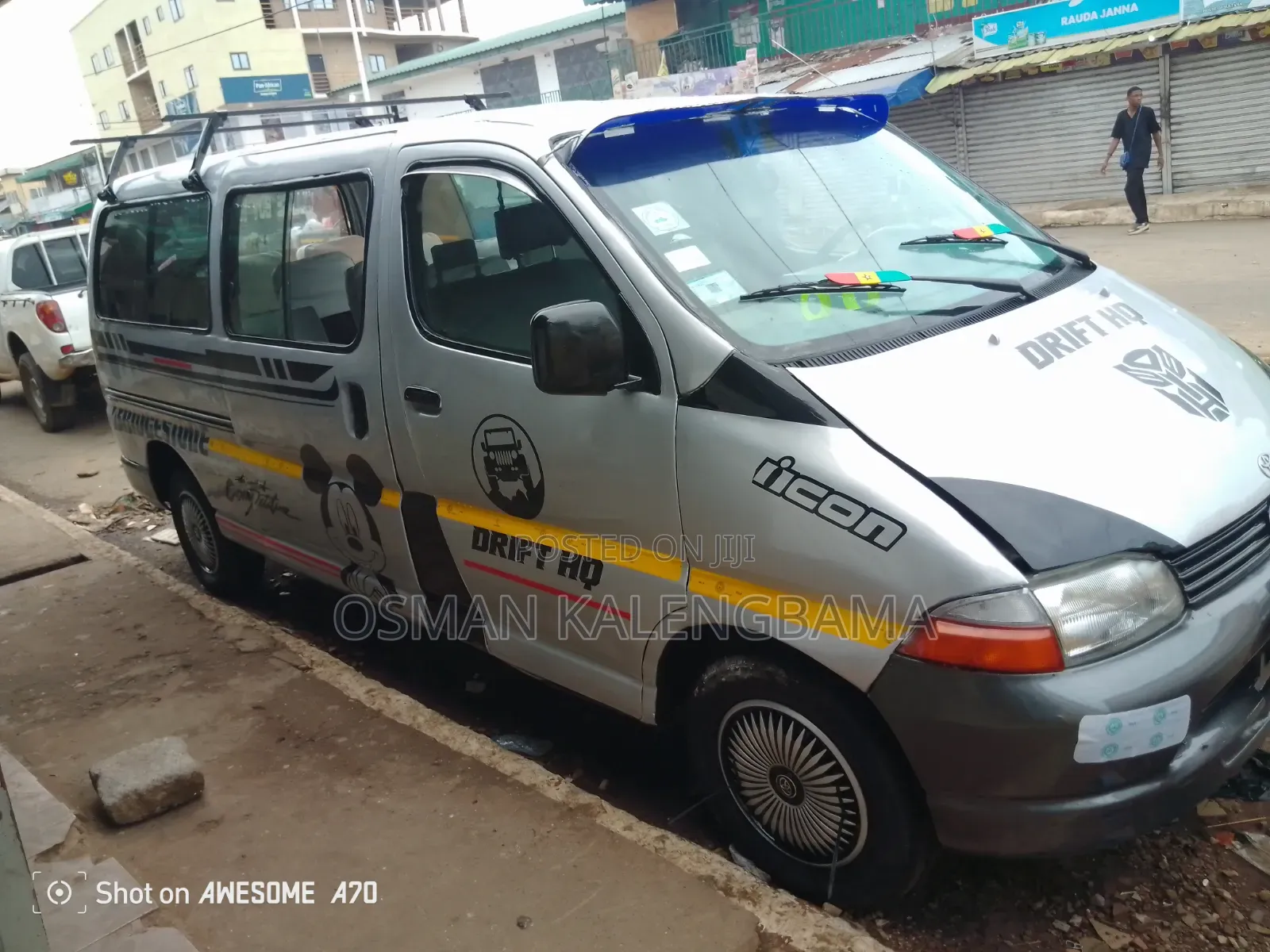 Toyota HiAce 2010 Silver