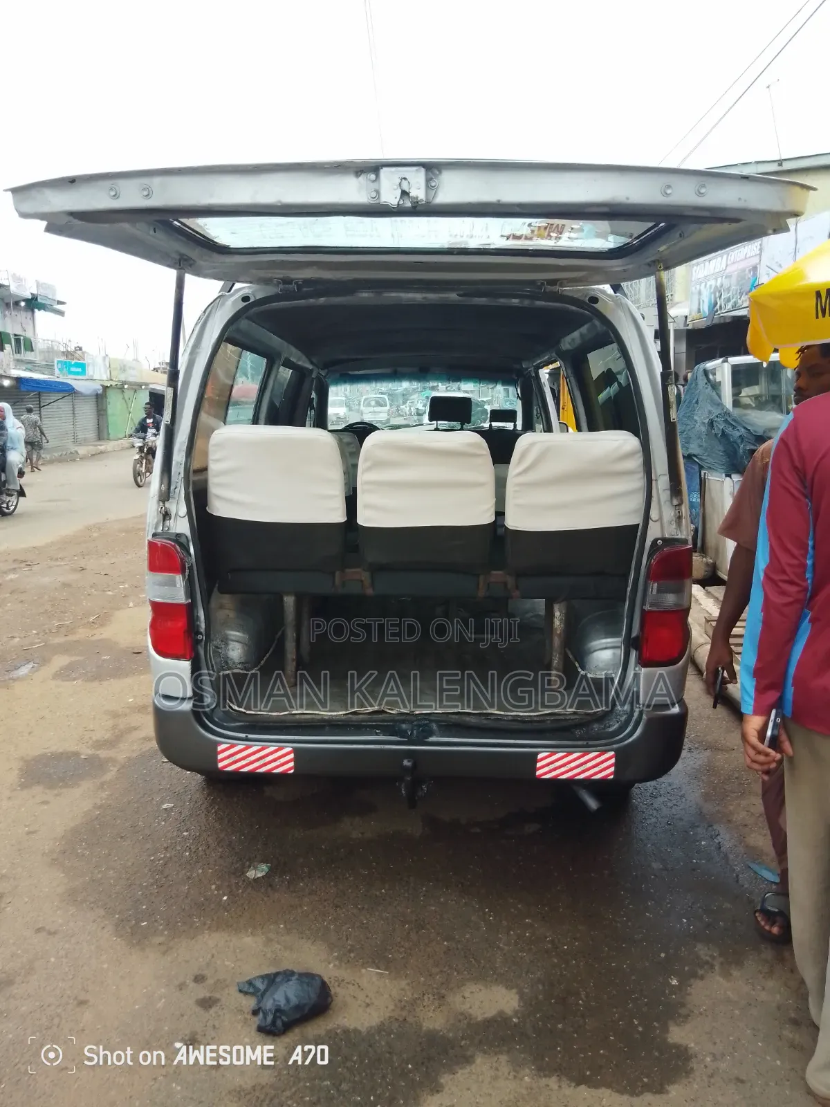 Toyota HiAce 2010 Silver
