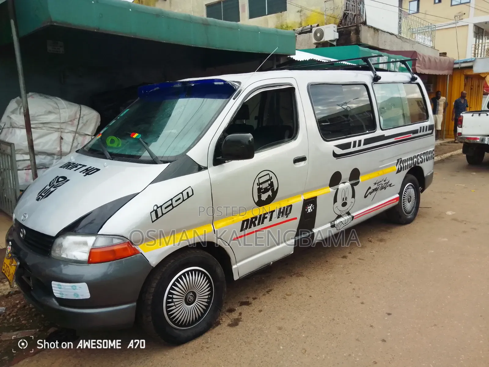 Toyota HiAce 2010 Silver