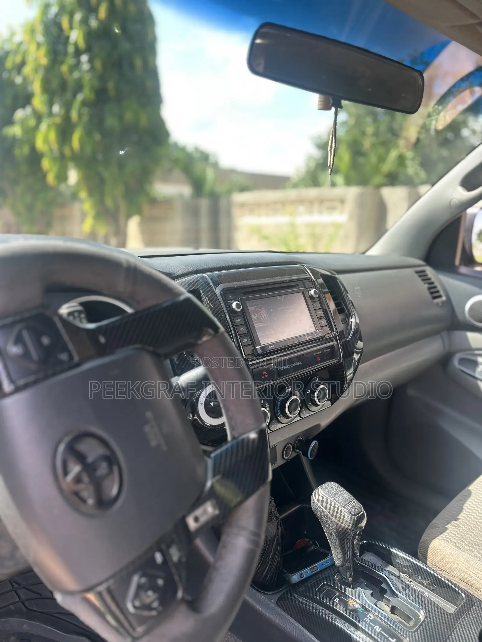 Toyota Tacoma 4dr Access Cab 4WD 6.1 ft. SB (2.7L 4cyl 4A) 2015 Gray
