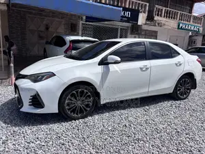 Toyota Corolla 2016 White
