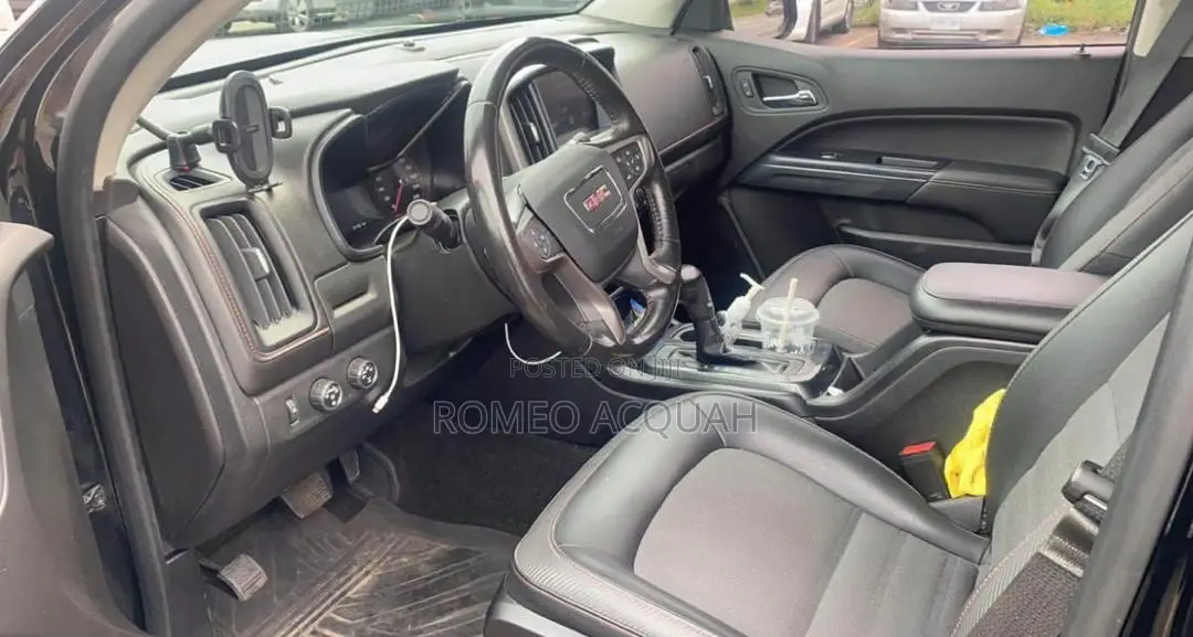 GMC Canyon 2016 Black