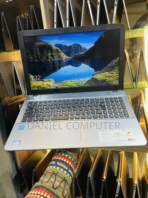 Laptop Asus VivoBook X540SA 4GB Intel Celeron SSD 500GB