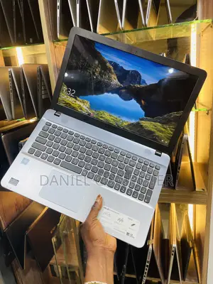 Laptop Asus VivoBook X540SA 4GB Intel Celeron SSD 500GB