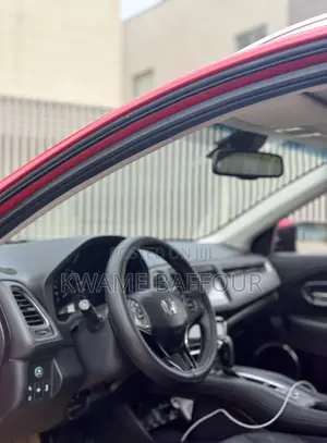 Honda HR-V 4dr SUV (1.5L 4cyl CVT) 2016 Red