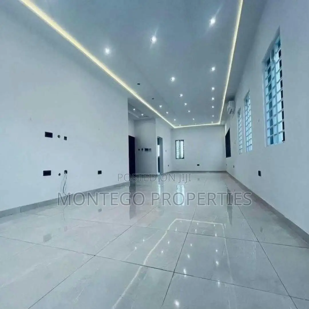 4bdrm House in East Legon for sale