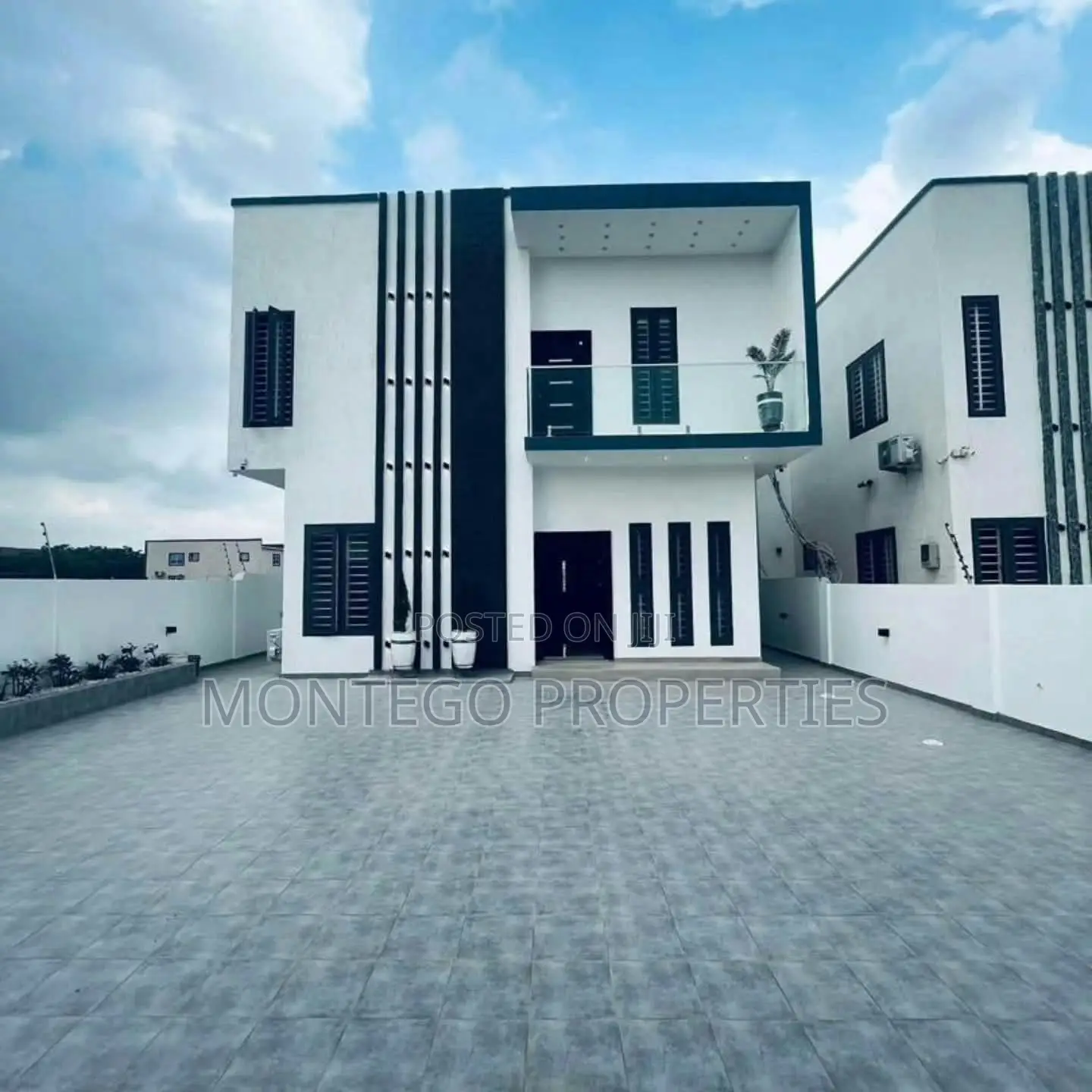 4bdrm House in East Legon for sale