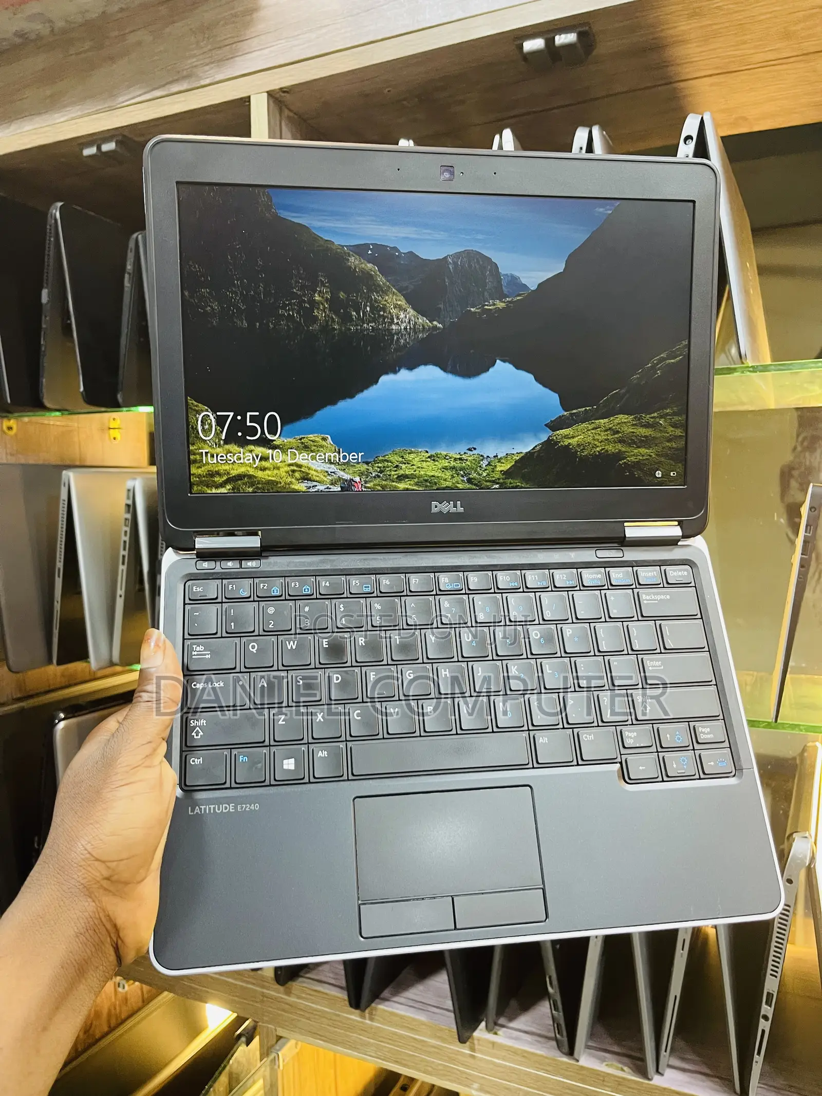 Laptop Dell Latitude E7240 8GB Intel Core i7 SSD 256GB