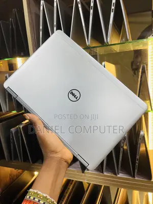 Laptop Dell Latitude E7240 8GB Intel Core i7 SSD 256GB