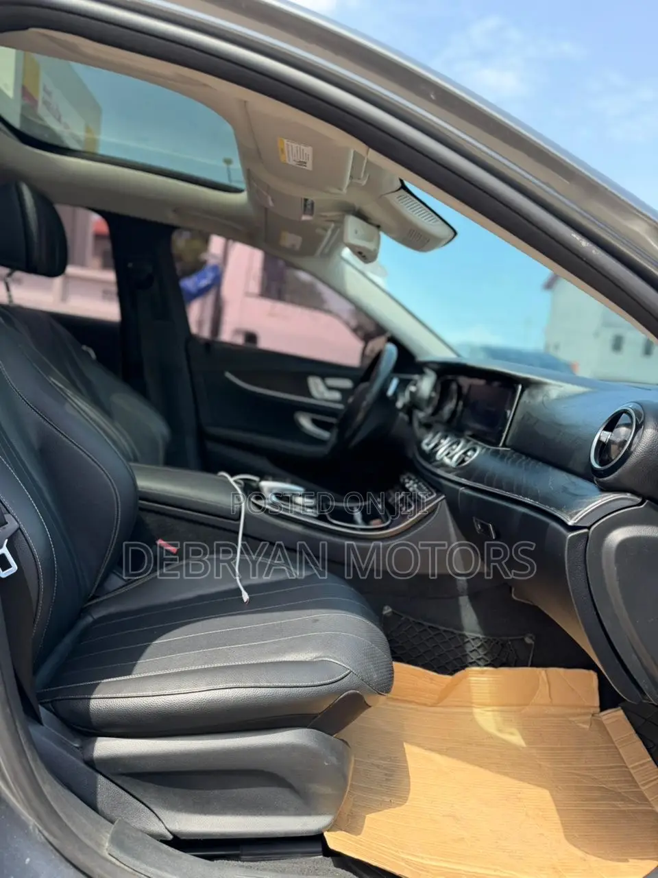 Mercedes-Benz E300 4Matic AWD Sedan (2.0L 4cyl 9A) 2017 Gray