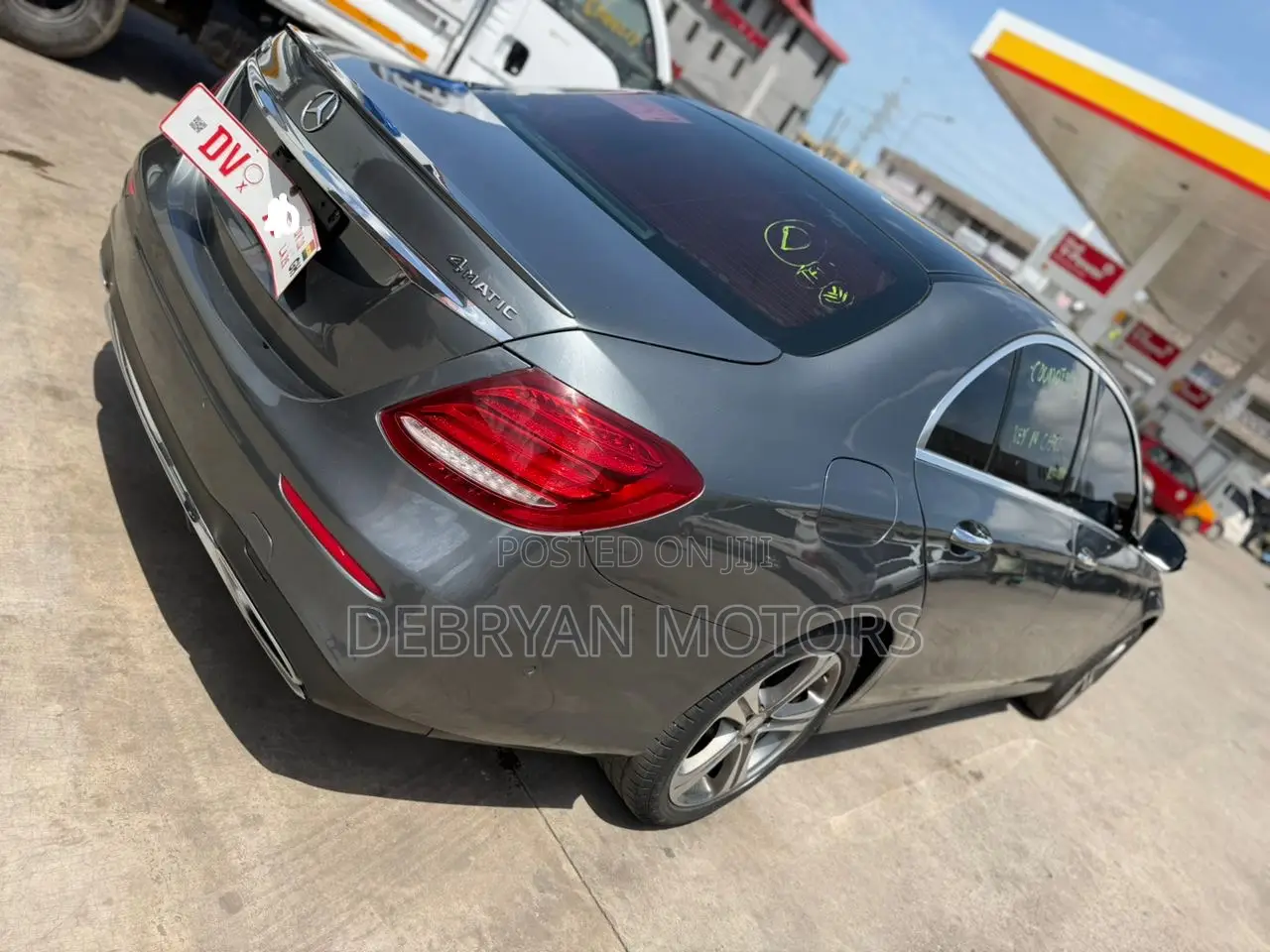 Mercedes-Benz E300 4Matic AWD Sedan (2.0L 4cyl 9A) 2017 Gray