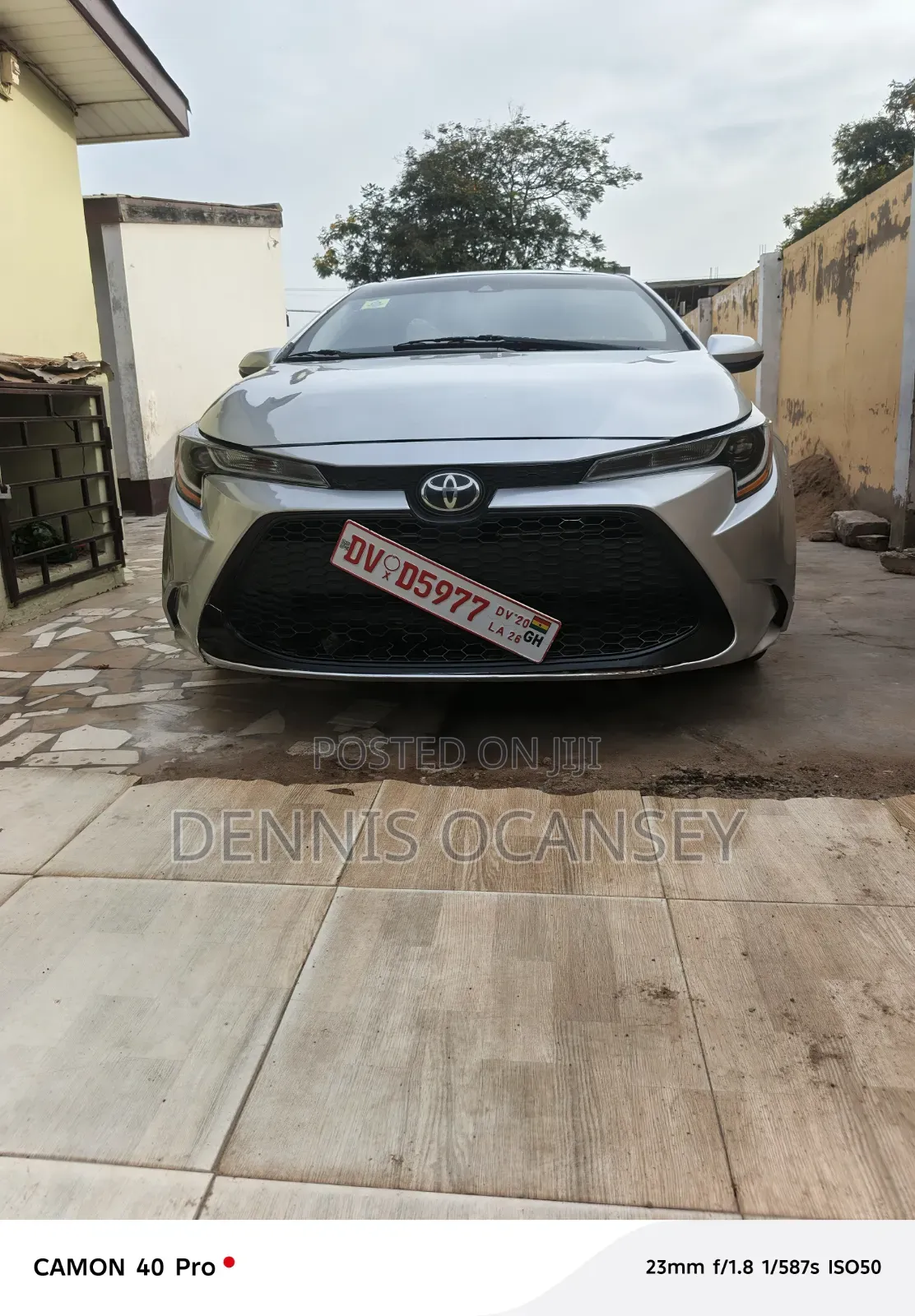 Toyota Corolla LE 2021 Silver