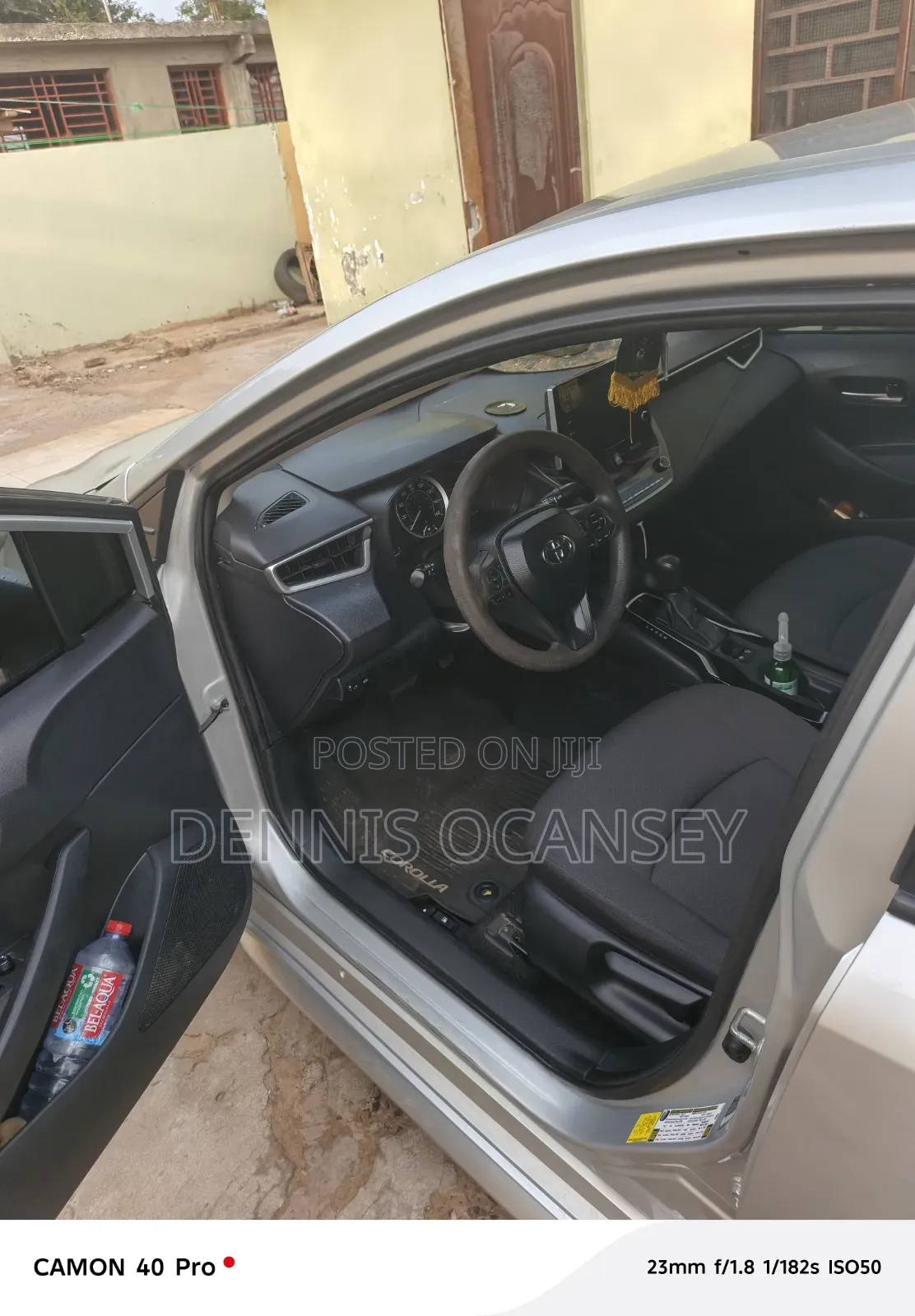 Toyota Corolla LE 2021 Silver