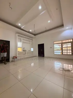 4bdrm House in West Hills Mall Area for rent