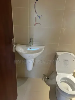 3bdrm House in Hnc Properties, Pokuase for sale