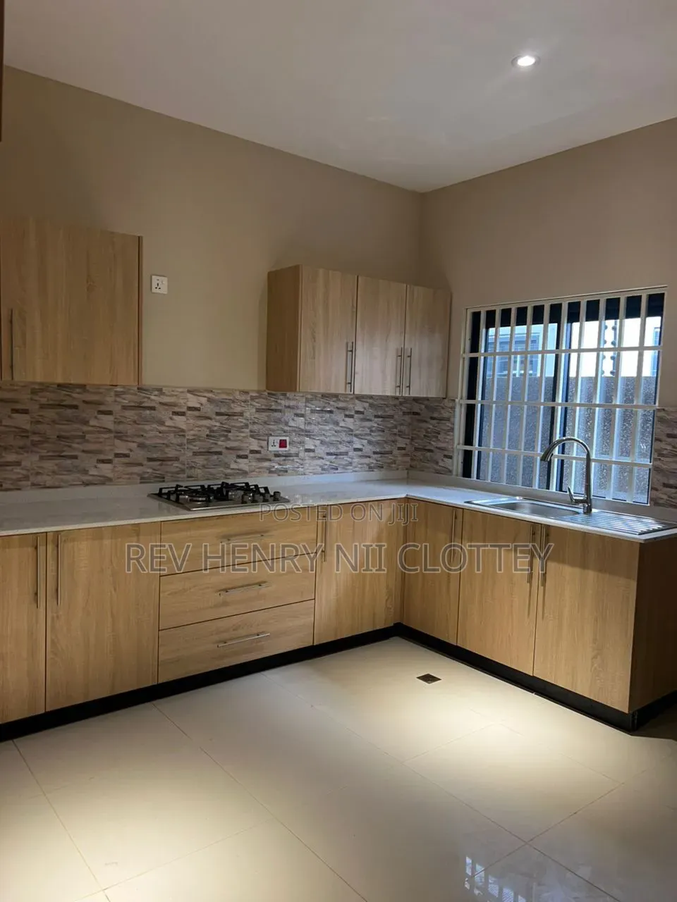 3bdrm House in Hnc Properties, Pokuase for sale