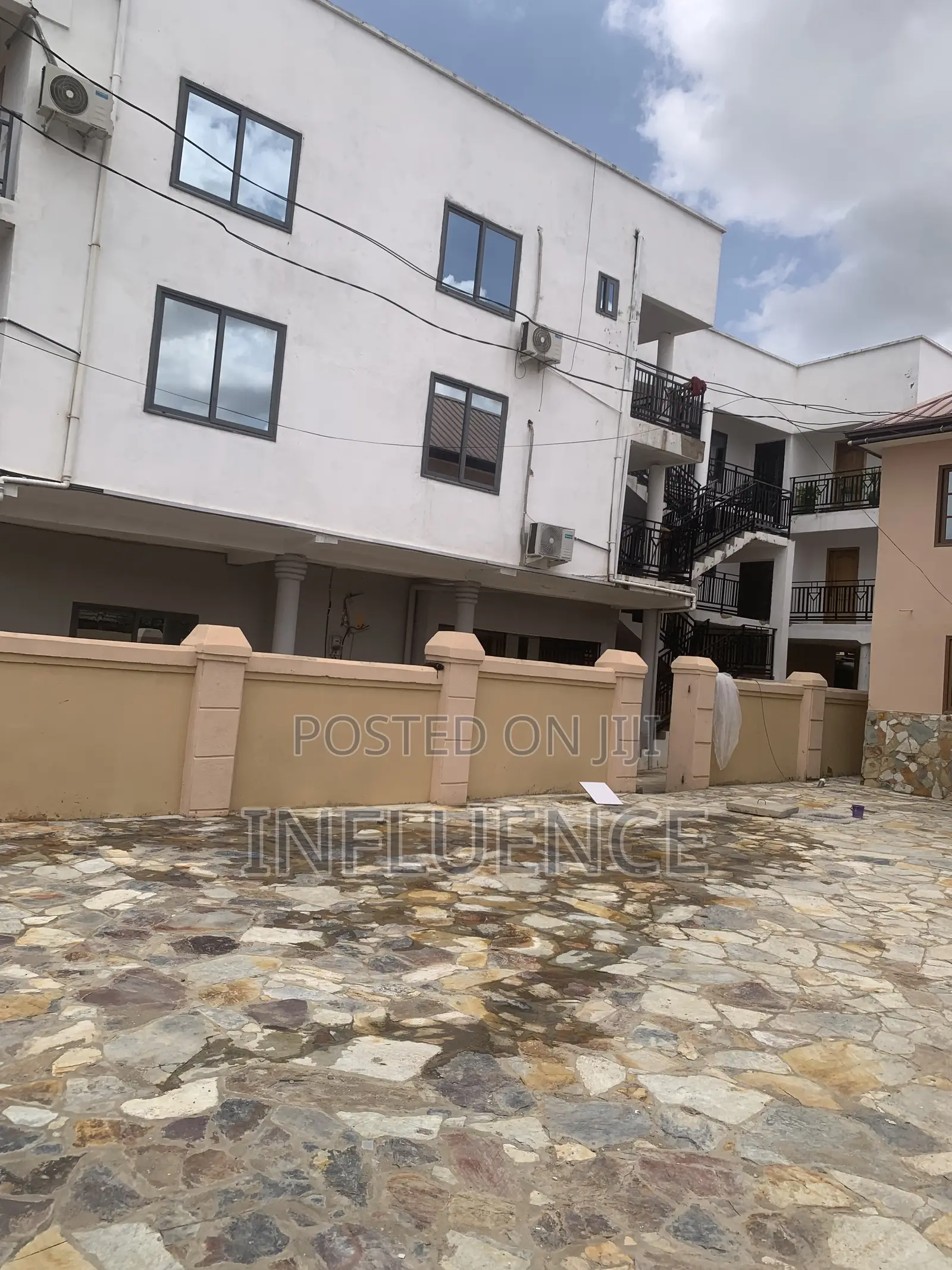 1bdrm Apartment in East Legon for rent