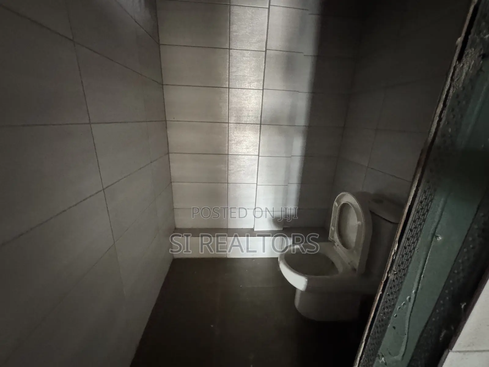 Prime Commercial Space in Osu for Everything