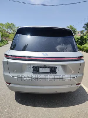 Li Auto L9 1.5 Hybrid AWD 2022 Silver