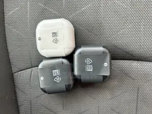 Samsung Earbuds.