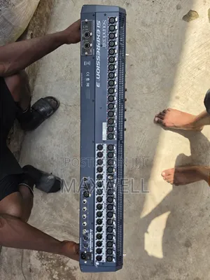 Soundcraft Si Expression 3 – 32-Channel Digital Mixing Console