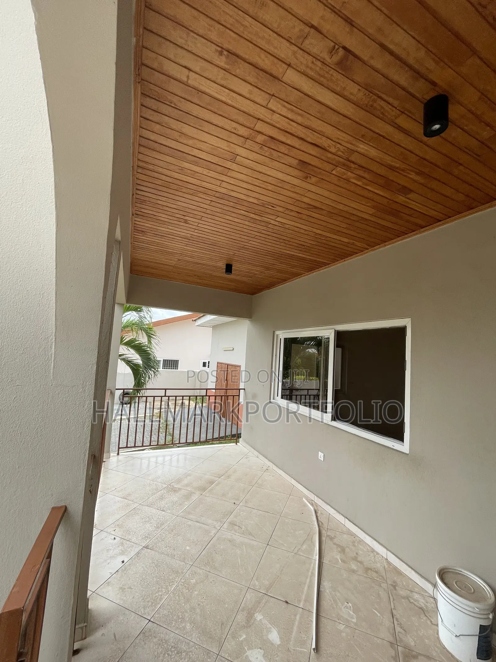 5bdrm House in Regimanuel Gray, Spintex for sale