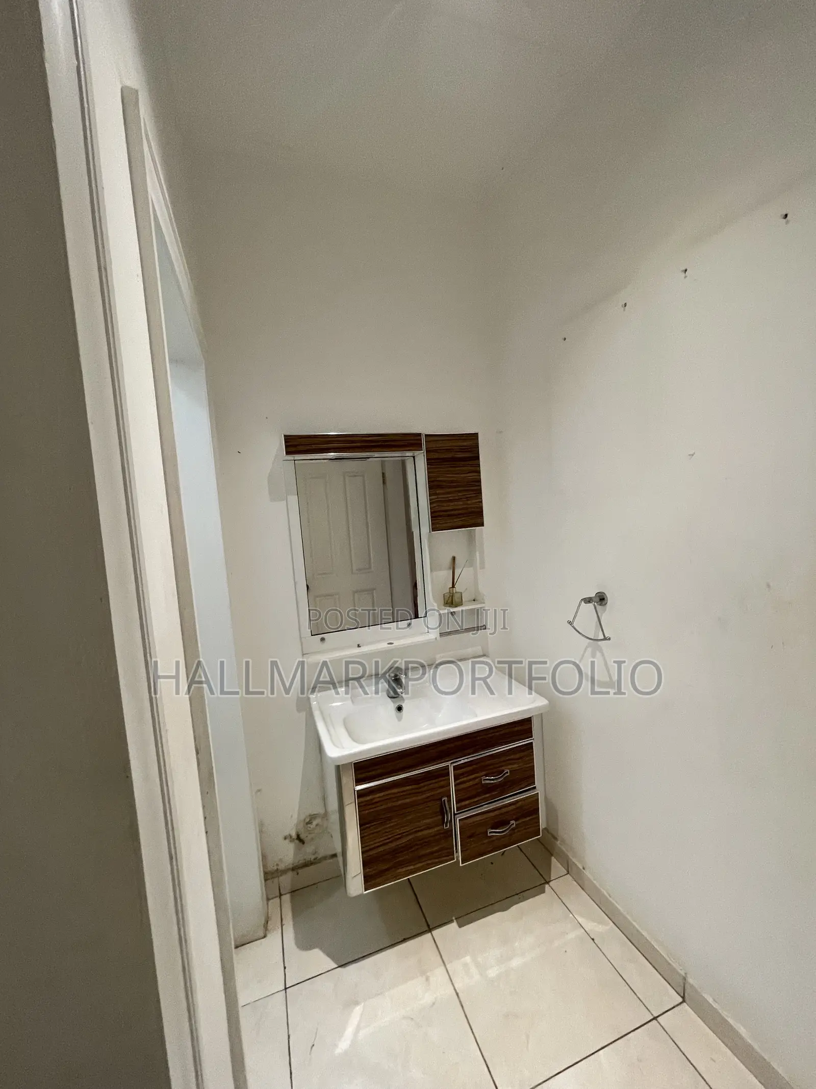 5bdrm House in Regimanuel Gray, Spintex for sale