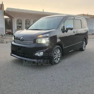 Toyota Voxy 2010 Black