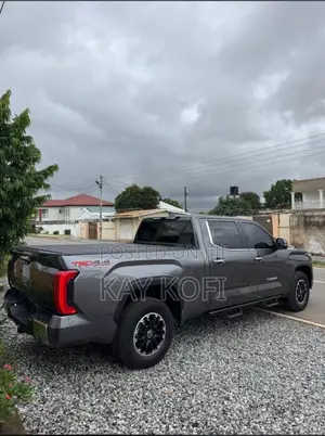 Toyota Tundra Limited CrewMax 5.5' Bed 2024 Gray