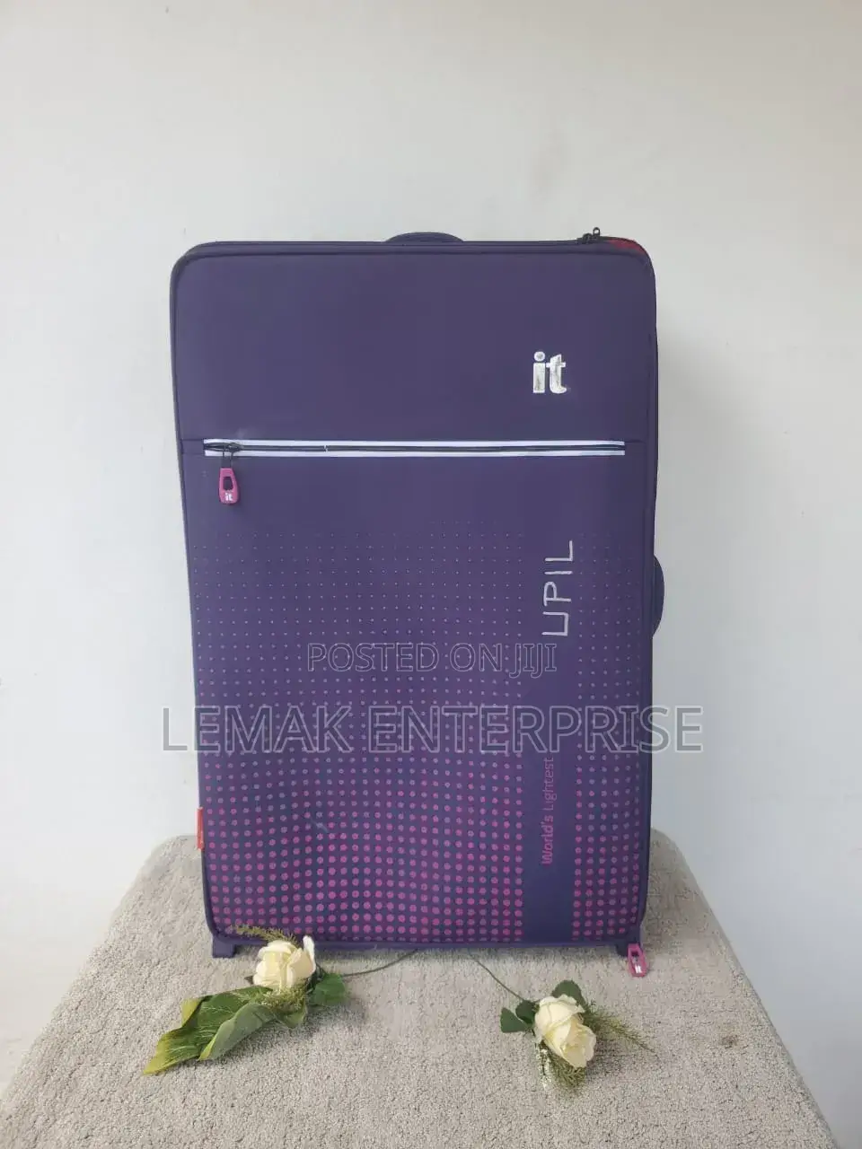 It Luggage Vitalize 2-Wheel Softshell Suitcase. Purple Gradient Design