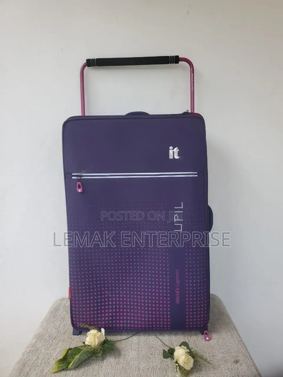 It Luggage Vitalize 2-Wheel Softshell Suitcase. Purple Gradient Design