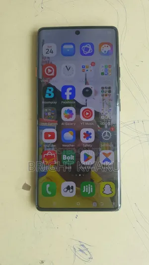 Tecno Camon 40 Pro 5G 256 GB Silver