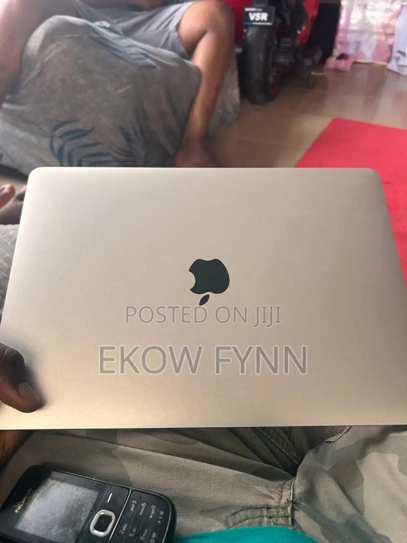 Laptop Apple MacBook 16GB Intel Core i5 SSD 512GB