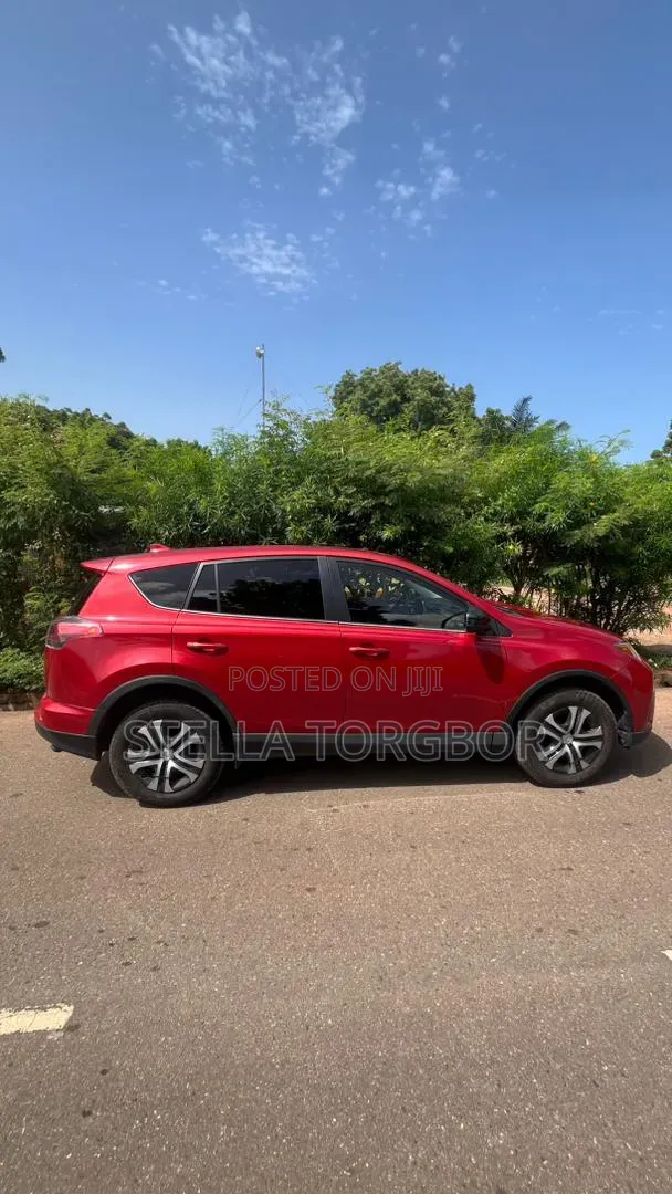 Toyota RAV4 LE AWD (2.5L 4cyl 6A) 2017 Red
