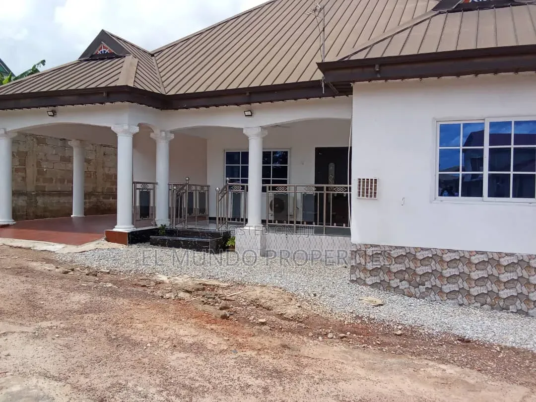 Furnished 5bdrm House in Tanoso Dominase, Kumasi Metropolitan for sale