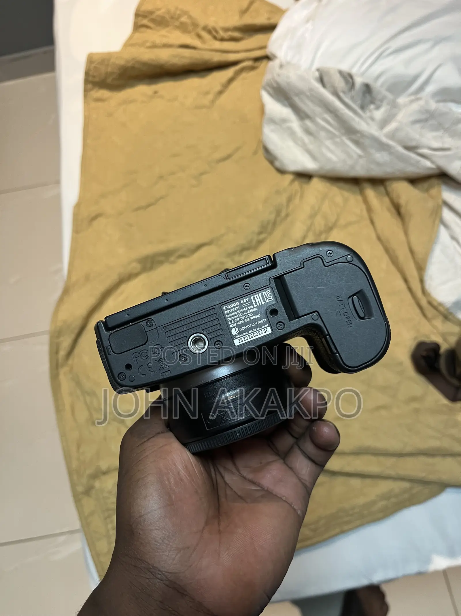 Canon Camera R