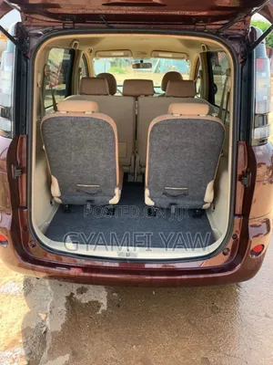 Toyota Sienta 1.5 FWD 2013 Brown