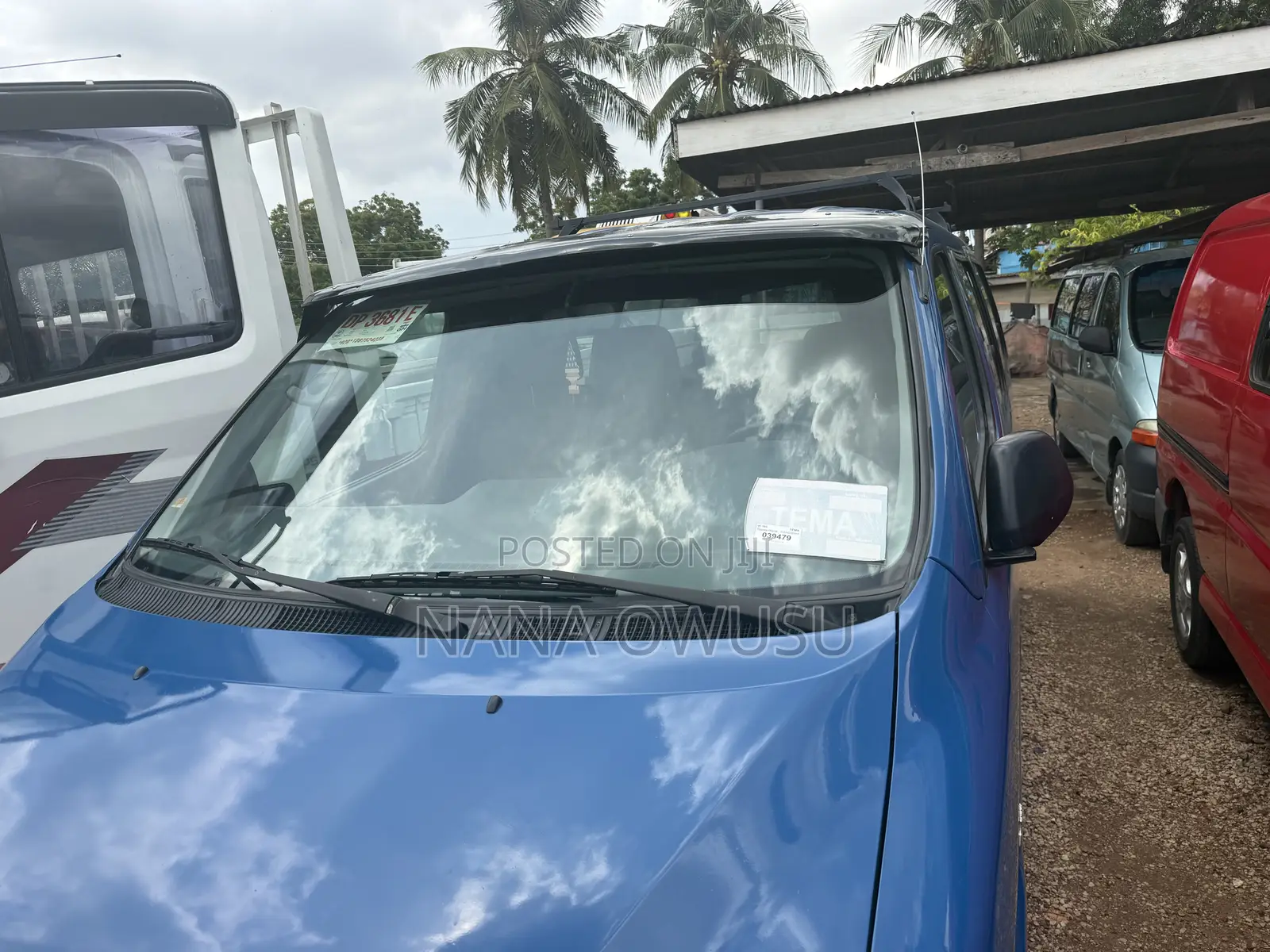 Toyota HiAce 2010 Blue