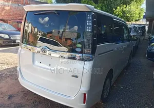 Toyota Voxy 2015 White