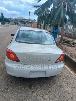 Kia Rio Sedan 2005 White