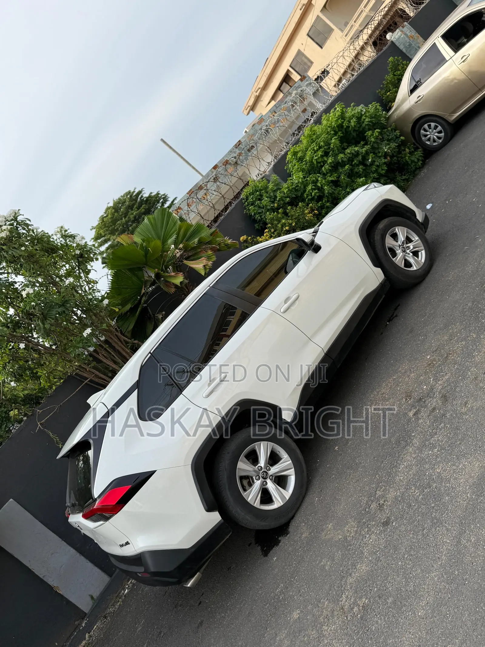 Toyota RAV4 2020 White