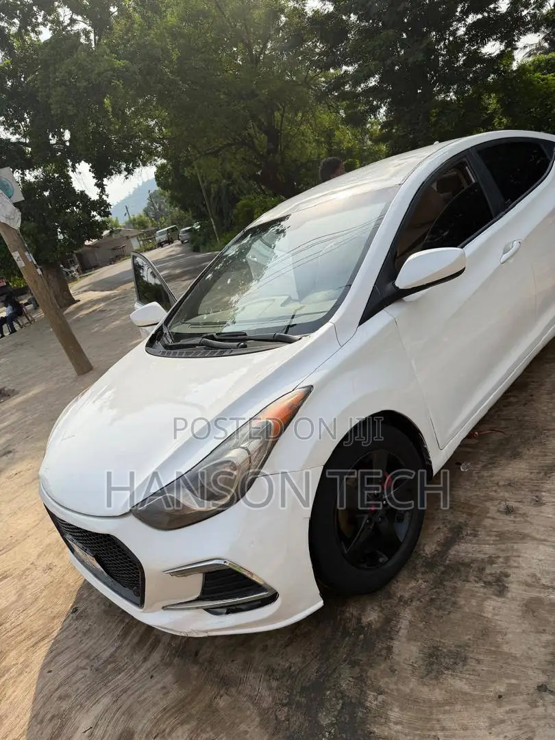 Hyundai Elantra 2013 White