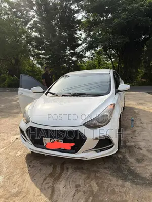 Hyundai Elantra 2013 White
