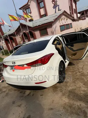 Hyundai Elantra 2013 White