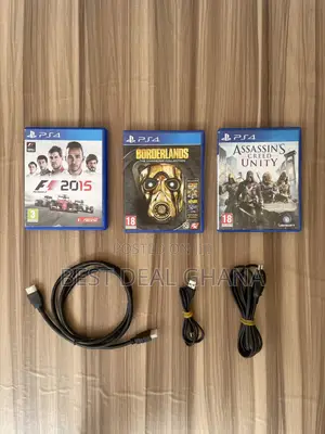 Ps4 Standard With 2 Controllers, Accessories and 3 Game CDS