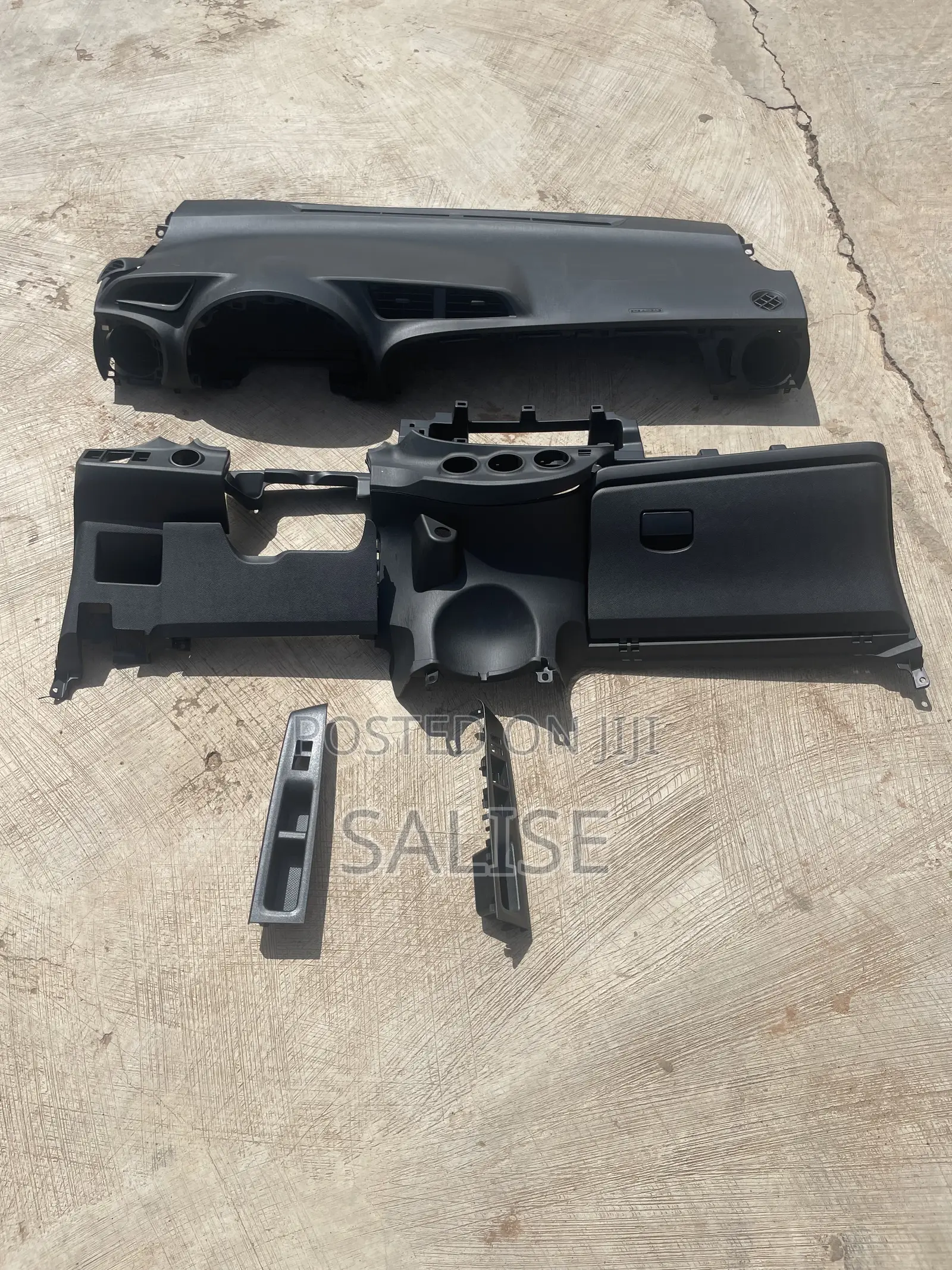 Toyota Vitz Dashboard 2011-2013