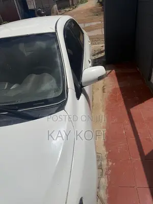 Toyota Corolla LE 4dr Sedan (1.8L 4cyl 4A) 2010 White