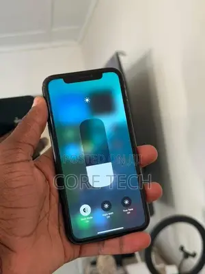 New Apple iPhone XR 64 GB Black